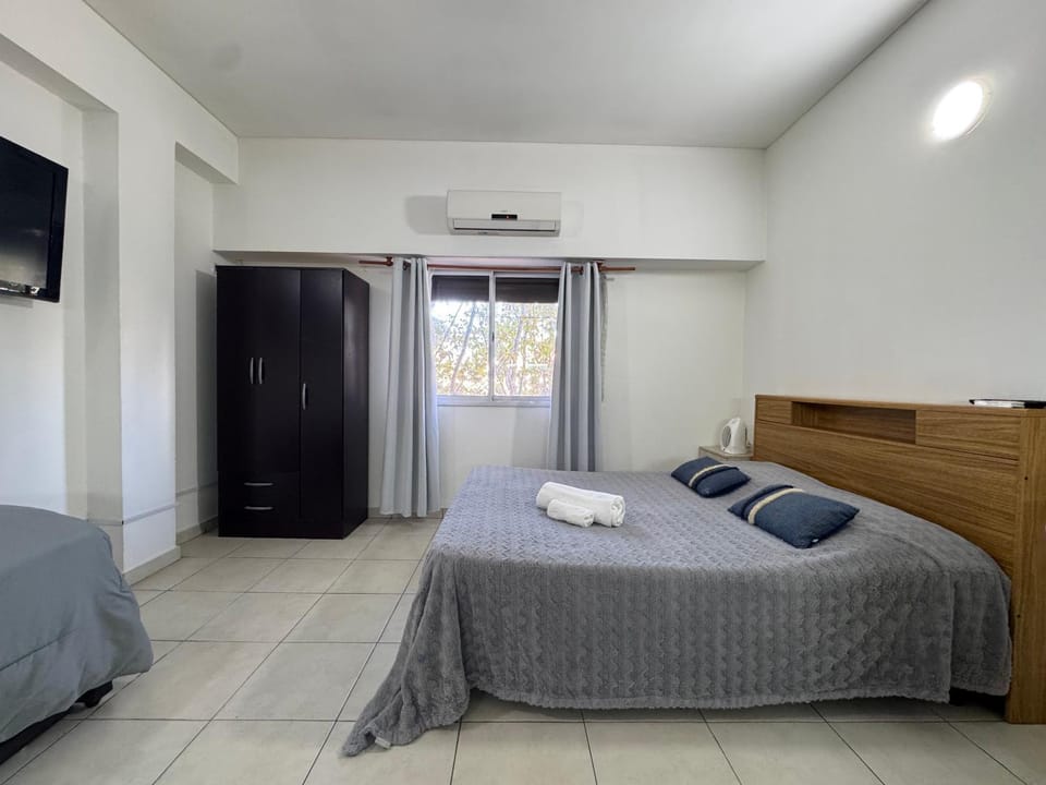 Cares Azcuénaga, Morón, Buenos Aires Apartment in Morón