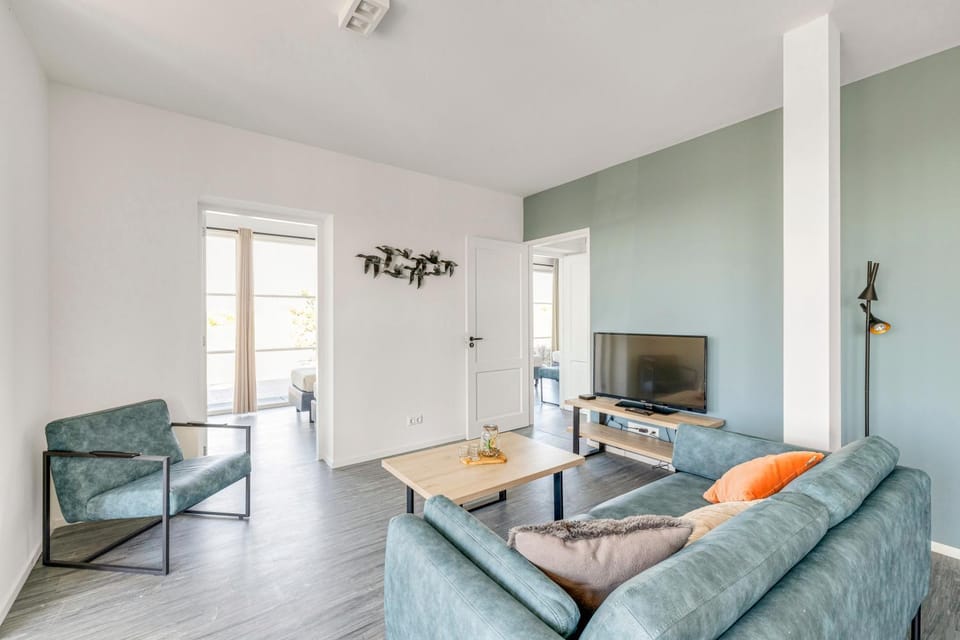 Communal lounge/ TV room, Living room, Seating area