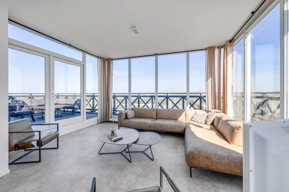 View (from property/room), Living room, Seating area