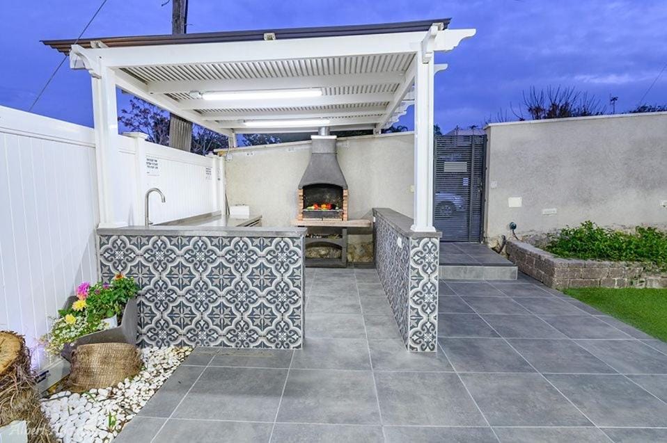 BBQ facilities, kitchen