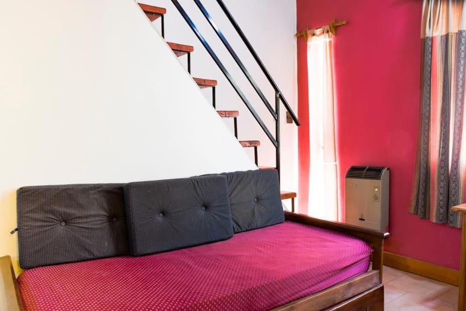 Bed, Living room