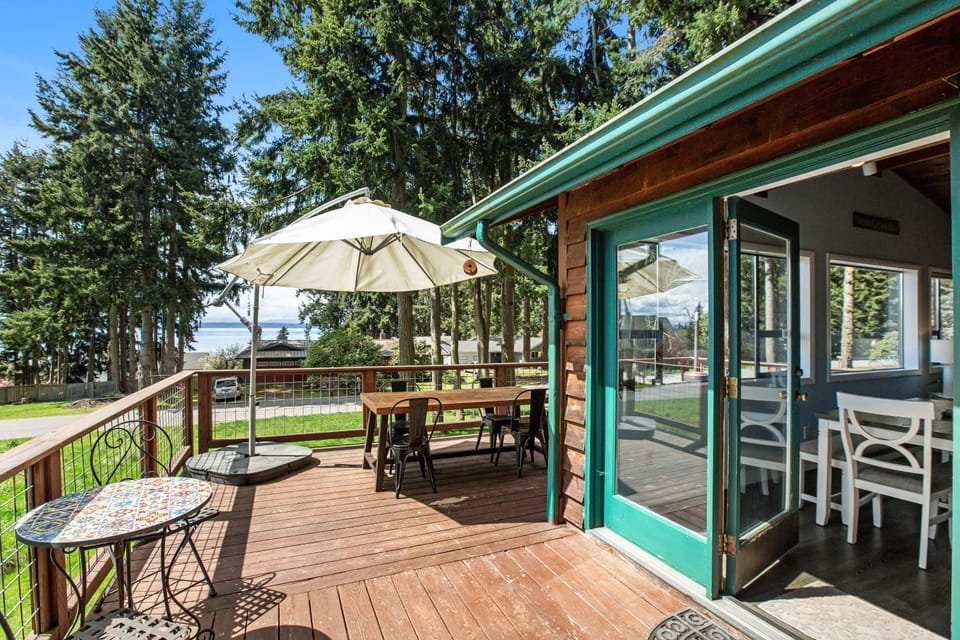 Blue Heron Lookout House in Whidbey Island