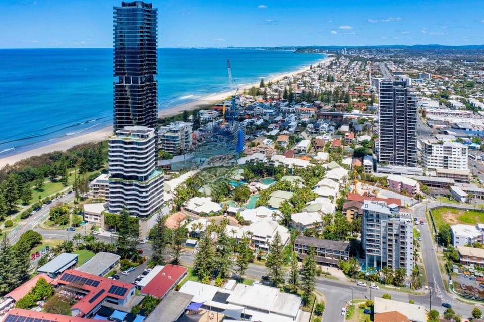 Property building, Bird's eye view, Location