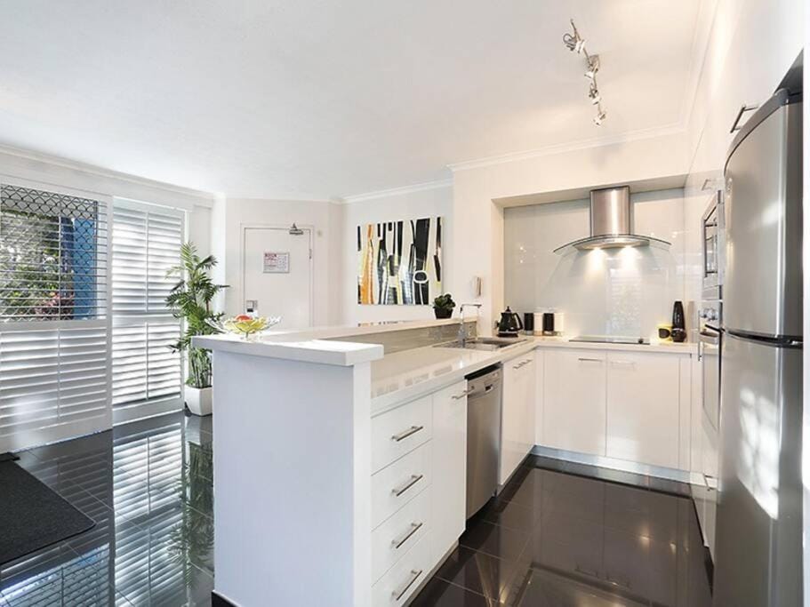 Kitchen or kitchenette, dishwasher