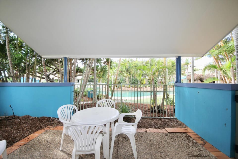 Balcony/Terrace, Pool view