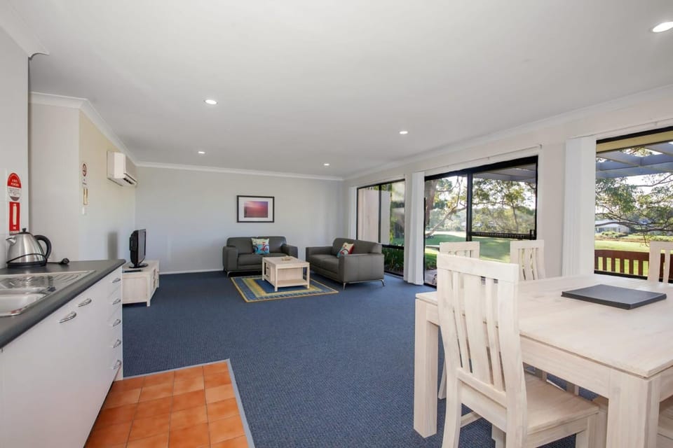 Horizons Retreat Villa in Anna Bay