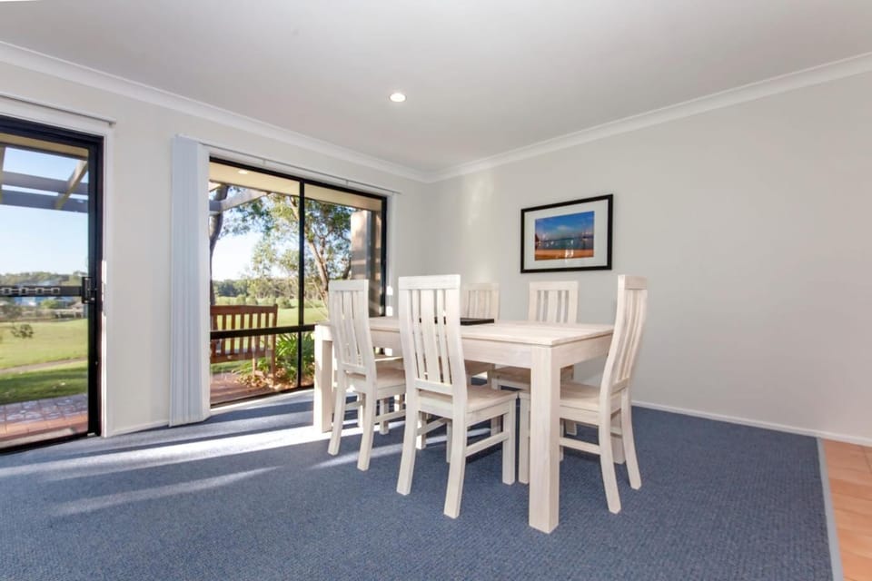 Horizons Retreat Villa in Anna Bay