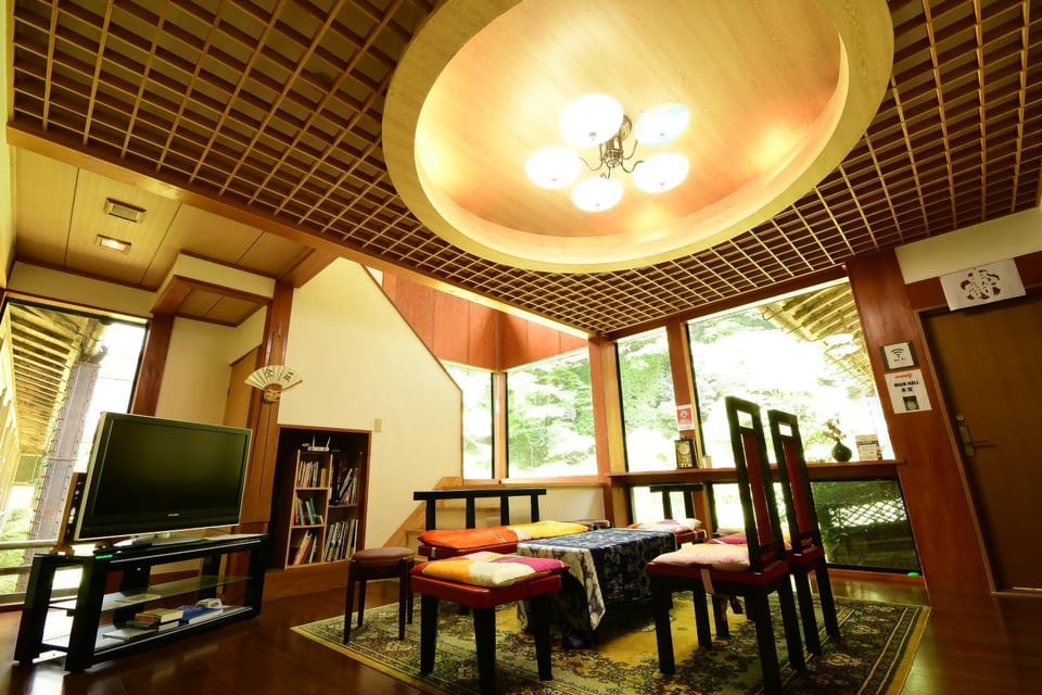 Communal lounge/ TV room