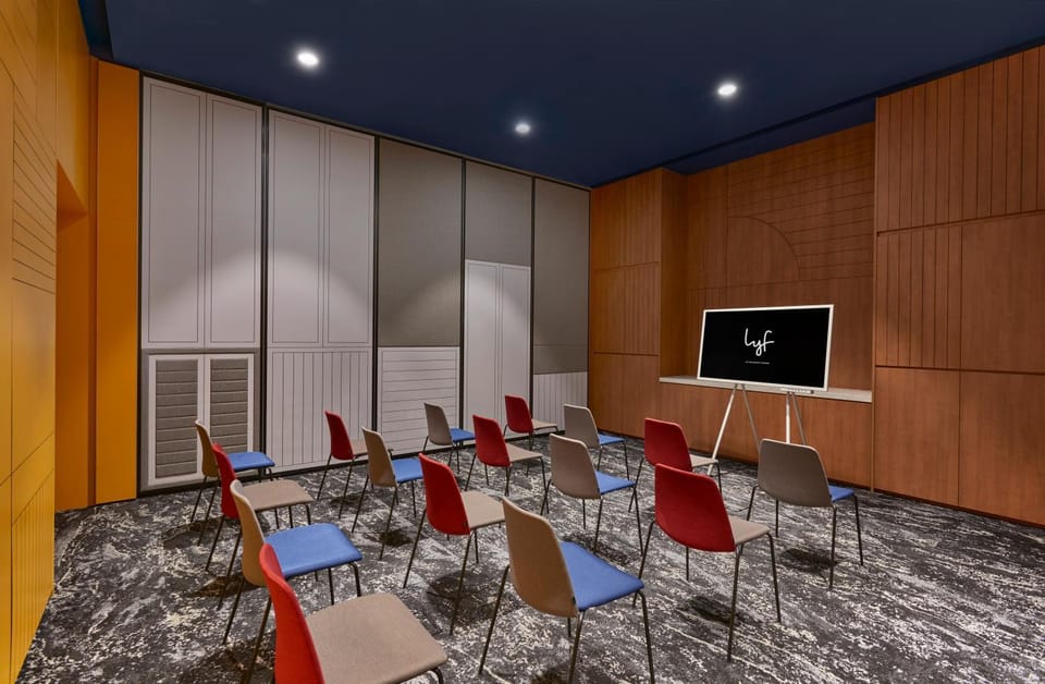 Meeting/conference room