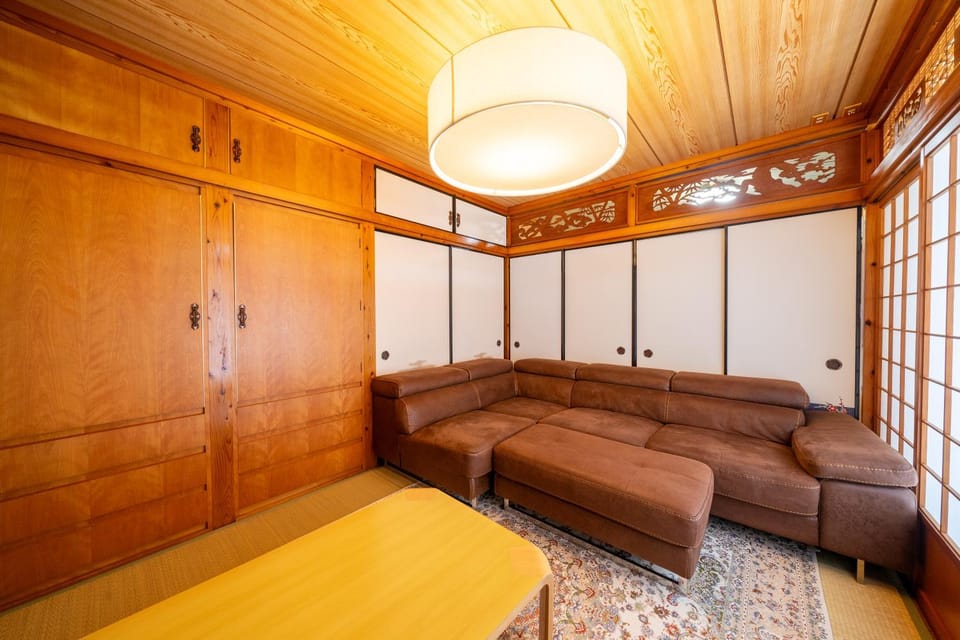 Living room, Photo of the whole room