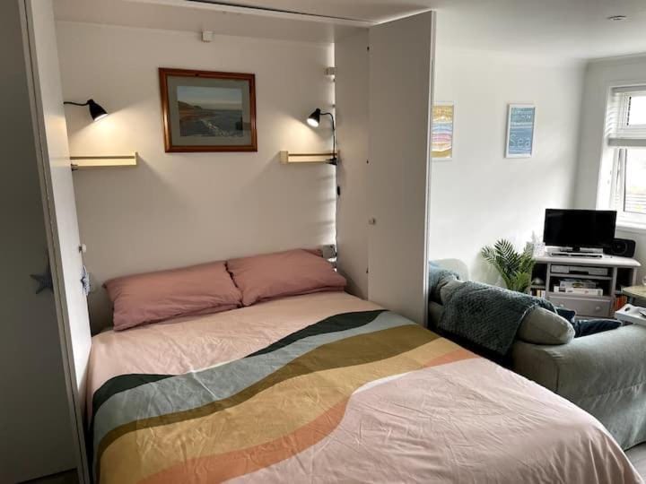 Bed, wardrobe