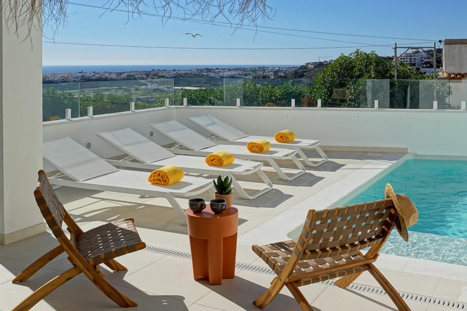 Patio, Balcony/Terrace, Sea view, Swimming pool, Drinks