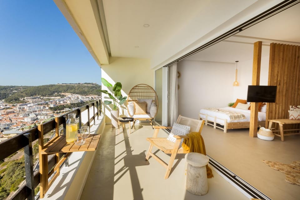 Balcony/Terrace, City view