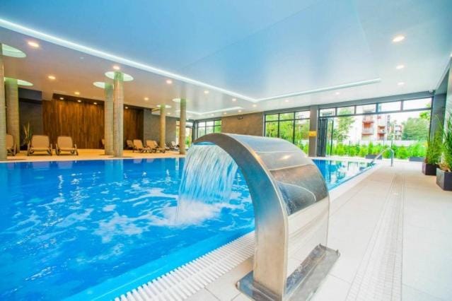 Swimming pool, Swimming pool