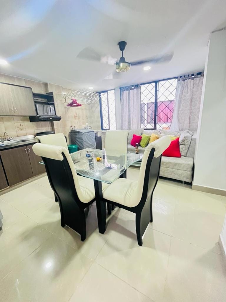Apartamento en el Rodadero cerca al mar Wifi y parqueadero Apartment in Gaira