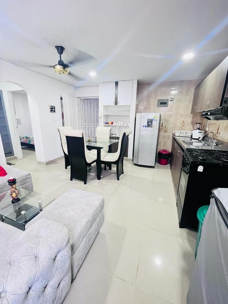 Apartamento en el Rodadero cerca al mar Wifi y parqueadero Apartment in Gaira