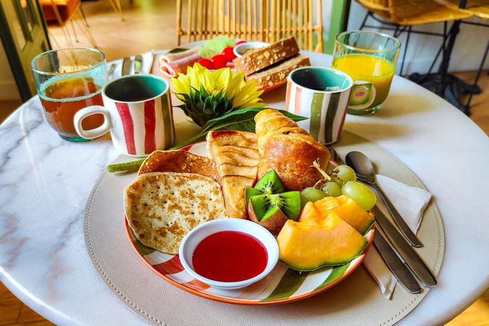 Buffet breakfast