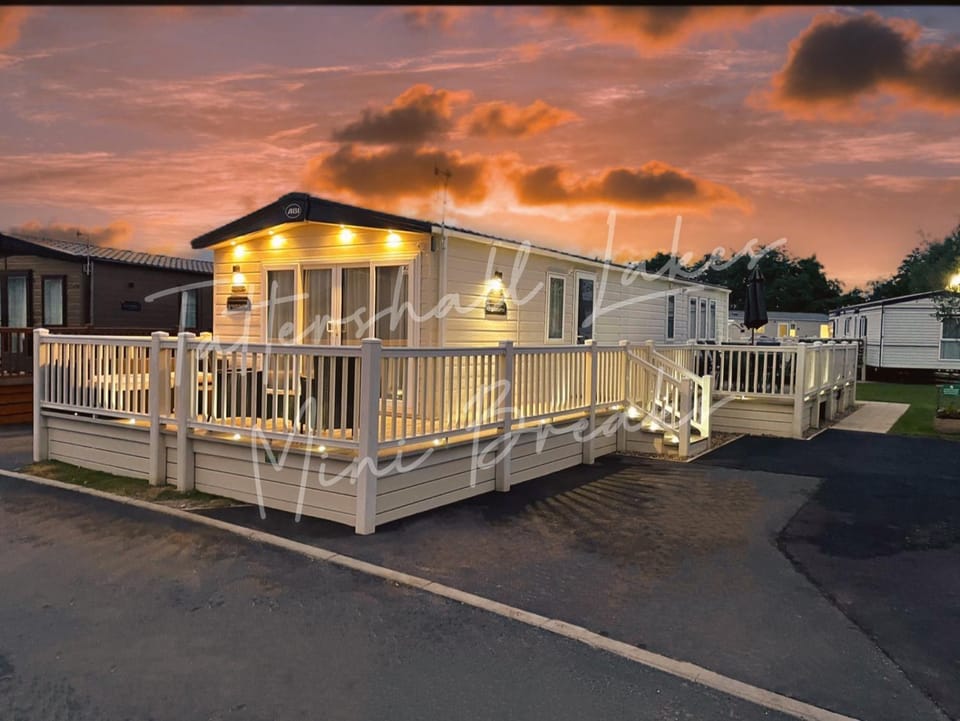Property building, Day, Balcony/Terrace, Sunrise, Sunset