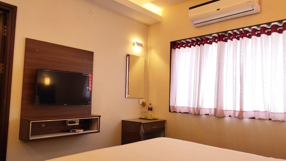 TV and multimedia, air conditioner