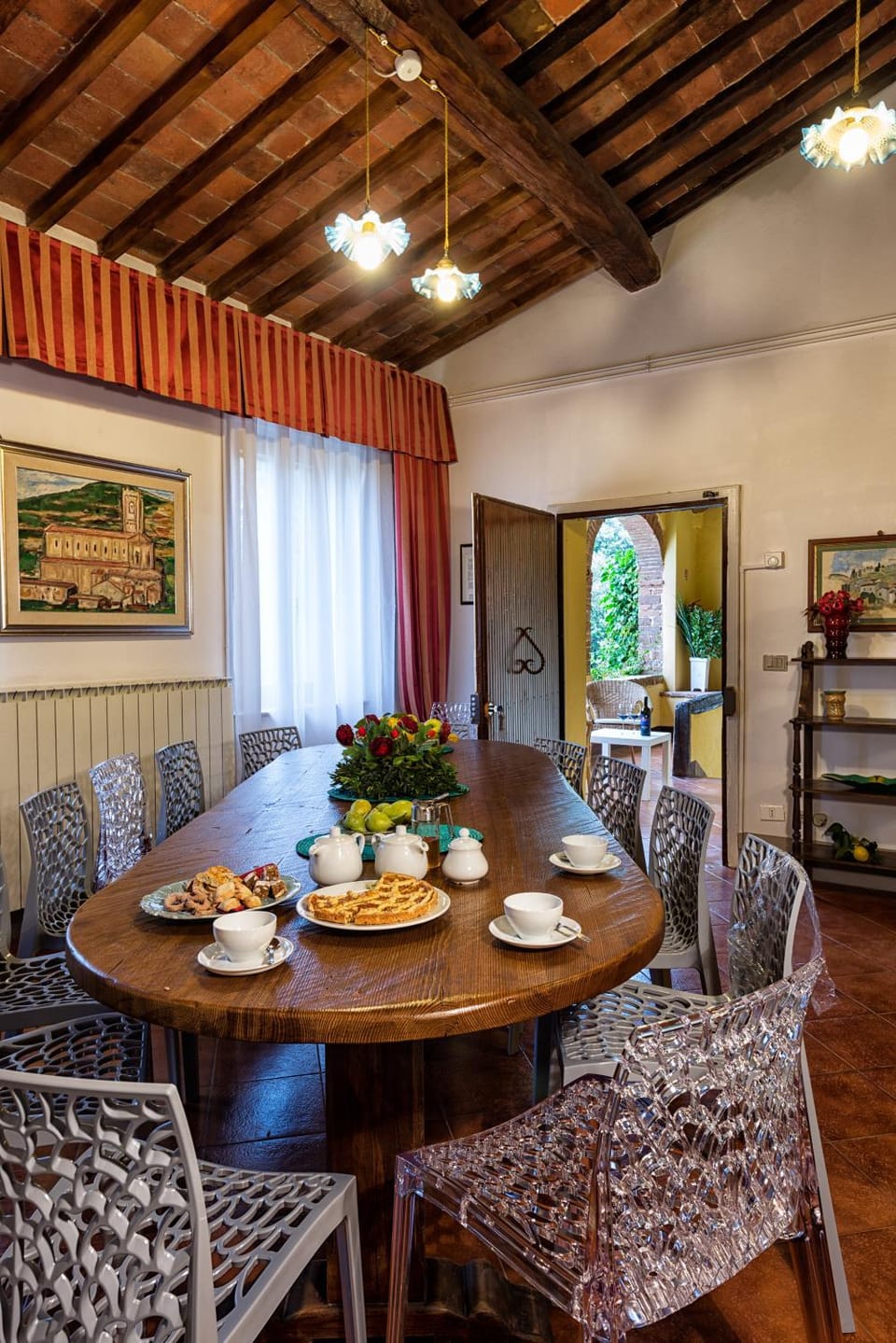 Living room, Dining area