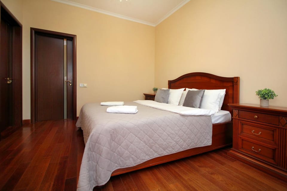 Роскошные апартаменты на набережной Apartment in Almaty