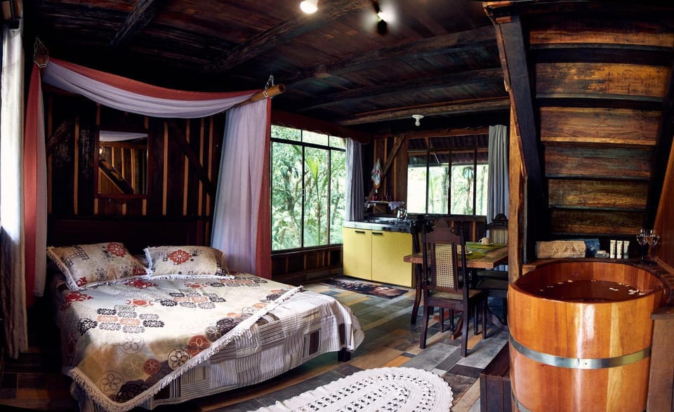 Bed, Bedroom, kitchen