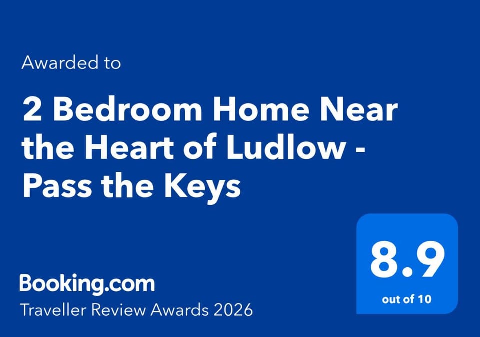 2 Bedroom Home Near the Heart of Ludlow - Pass the Keys House in Ludlow