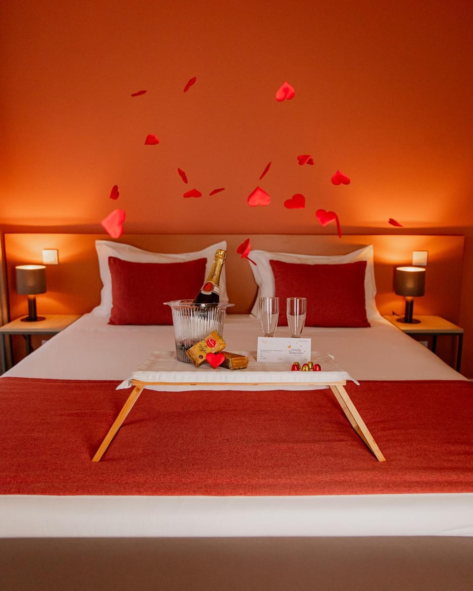 Bed, Lobby or reception