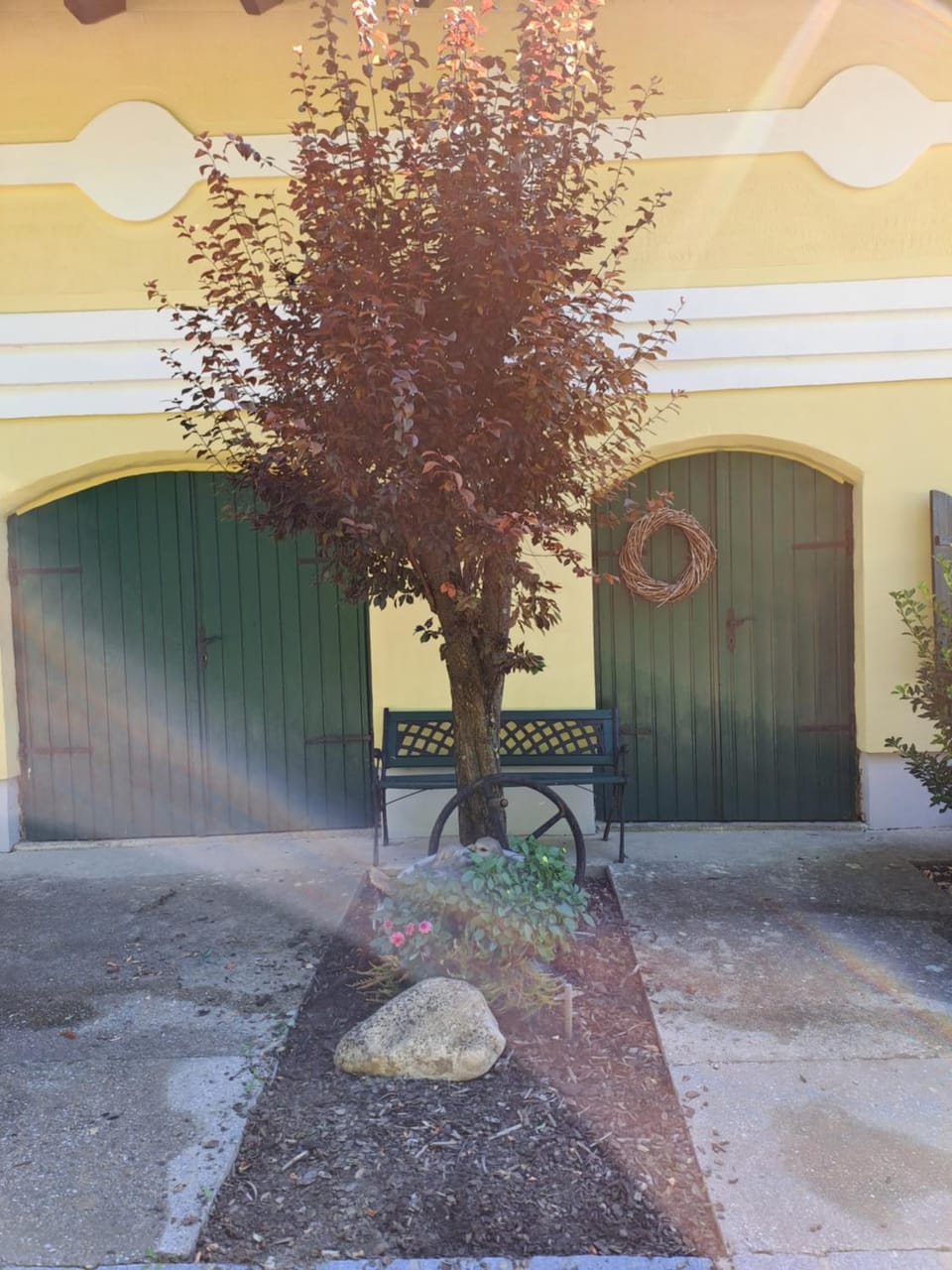 Facade/entrance