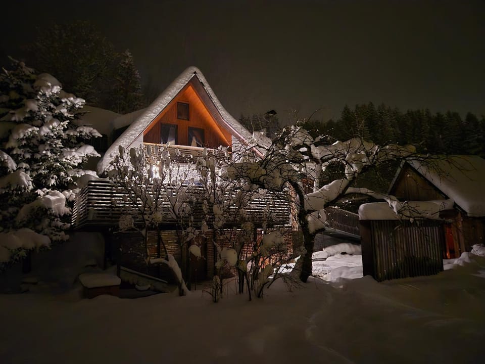 Chalupa U Šindelářů - Velké Karlovice Chalet in Slovakia