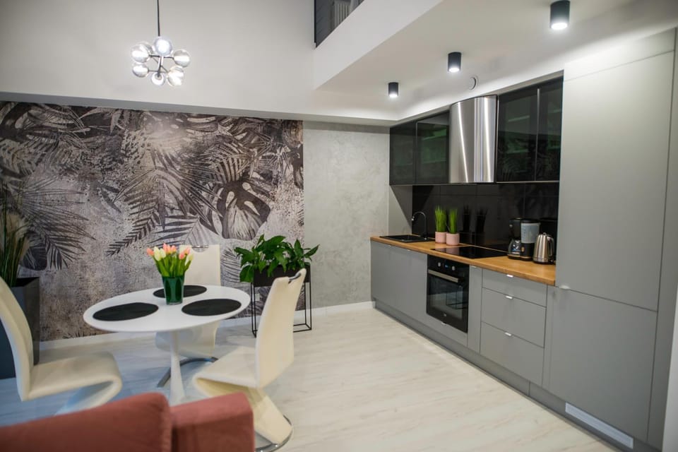 Coffee/tea facilities, Kitchen or kitchenette, Living room