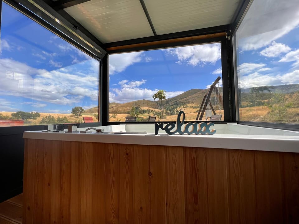 Day, Hot Tub, Mountain view