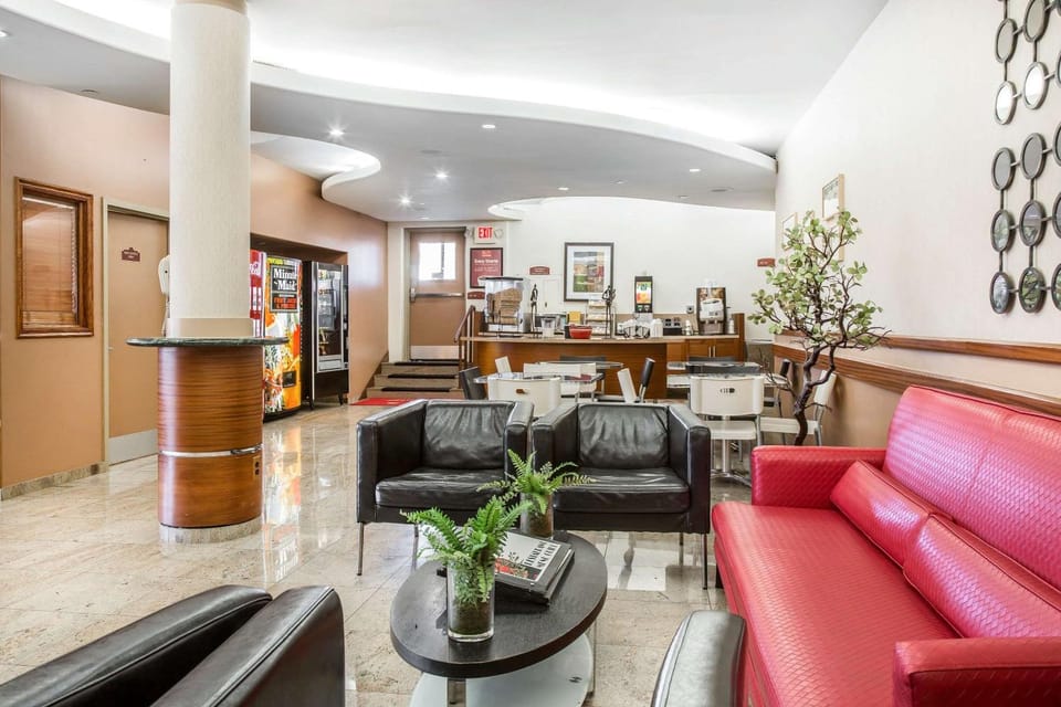 Lobby or reception, On site