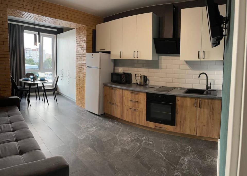 Kitchen or kitchenette, Dining area, stove