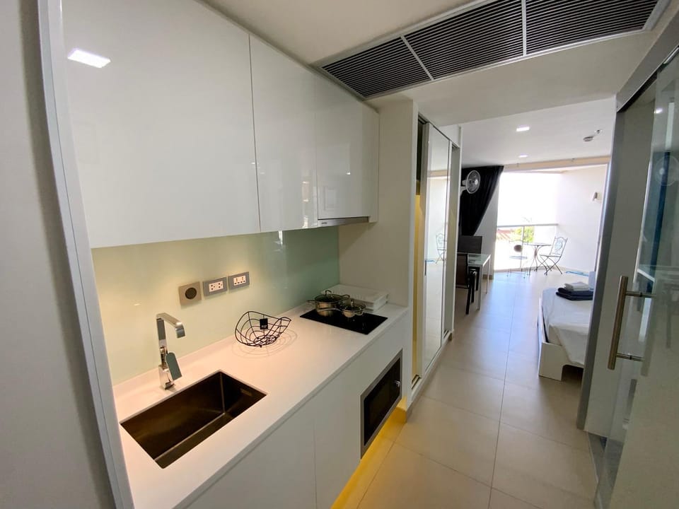 Kitchen or kitchenette