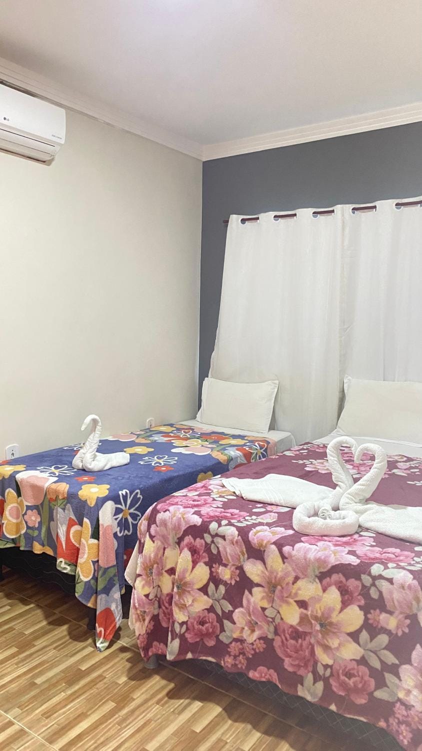 Bed, Photo of the whole room, Bedroom, air conditioner