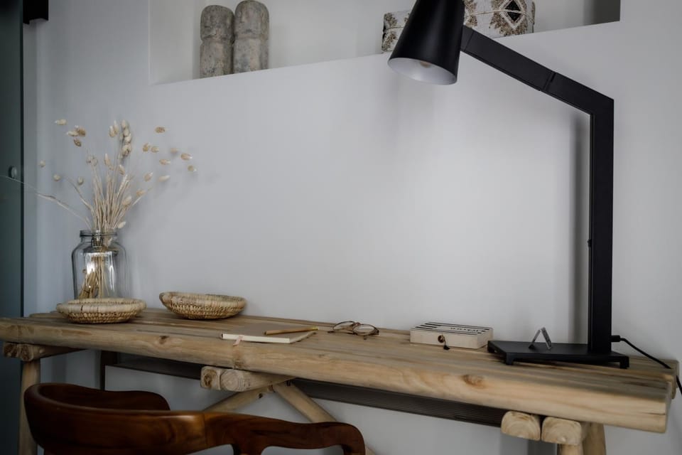 Bedroom, hair dresser