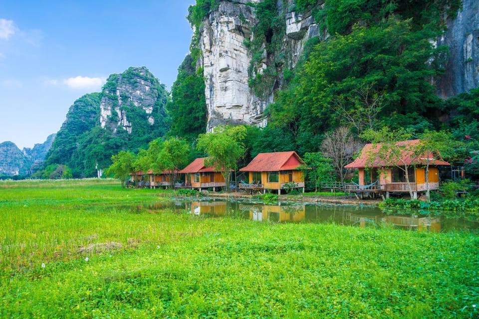 Property building, Day, Natural landscape, Lake view, Mountain view, River view