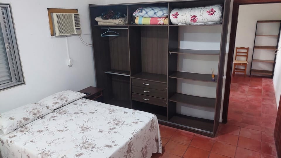 Casa a 130 metros da praia de Boiçucanga House in São Sebastião