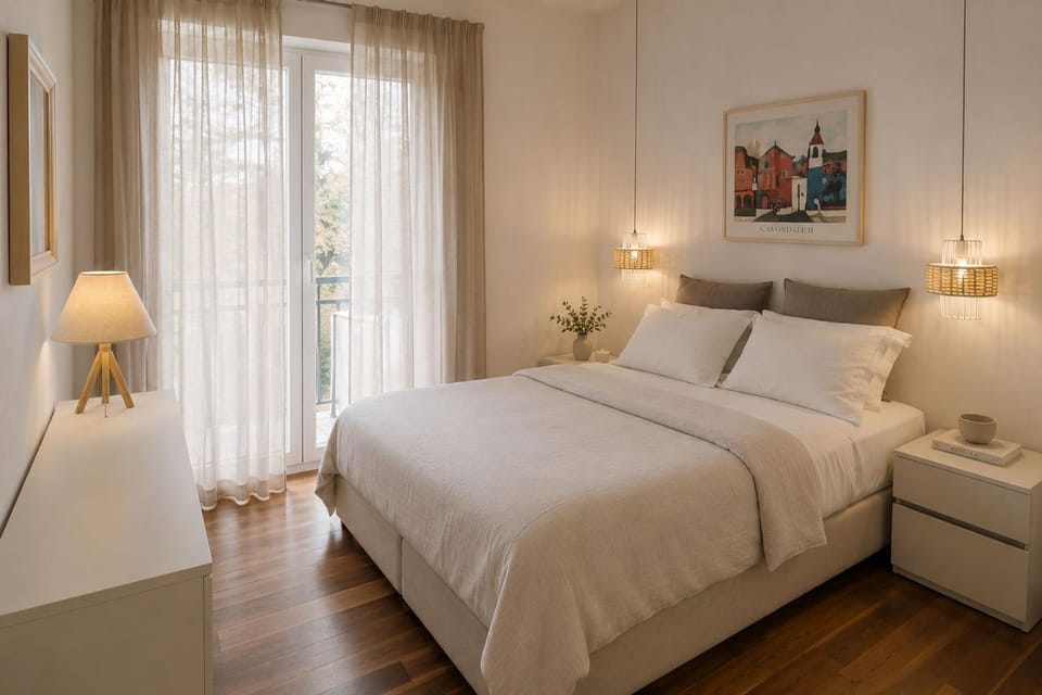 Bed, Decorative detail, Bedroom