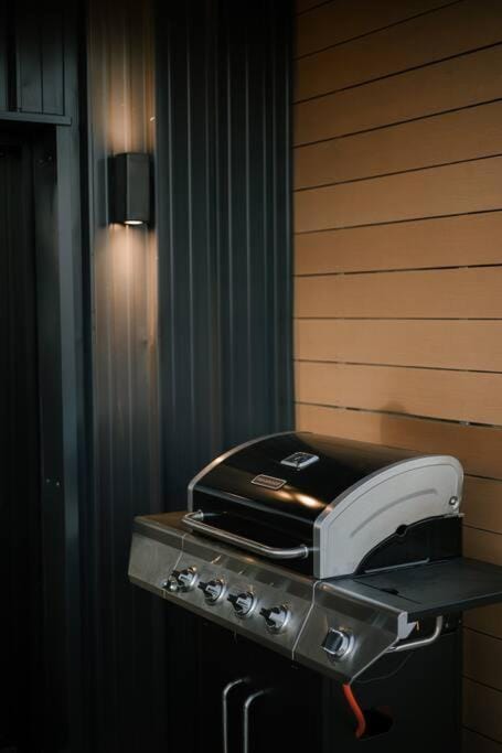 BBQ facilities, BBQ facilities