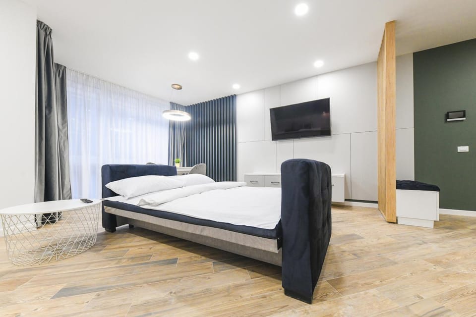 Bed, Living room