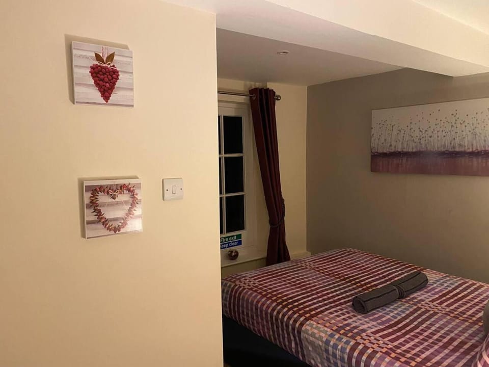 Apartment - Sleeps 2 - Pet friendly - Parking Apartment in Ludlow