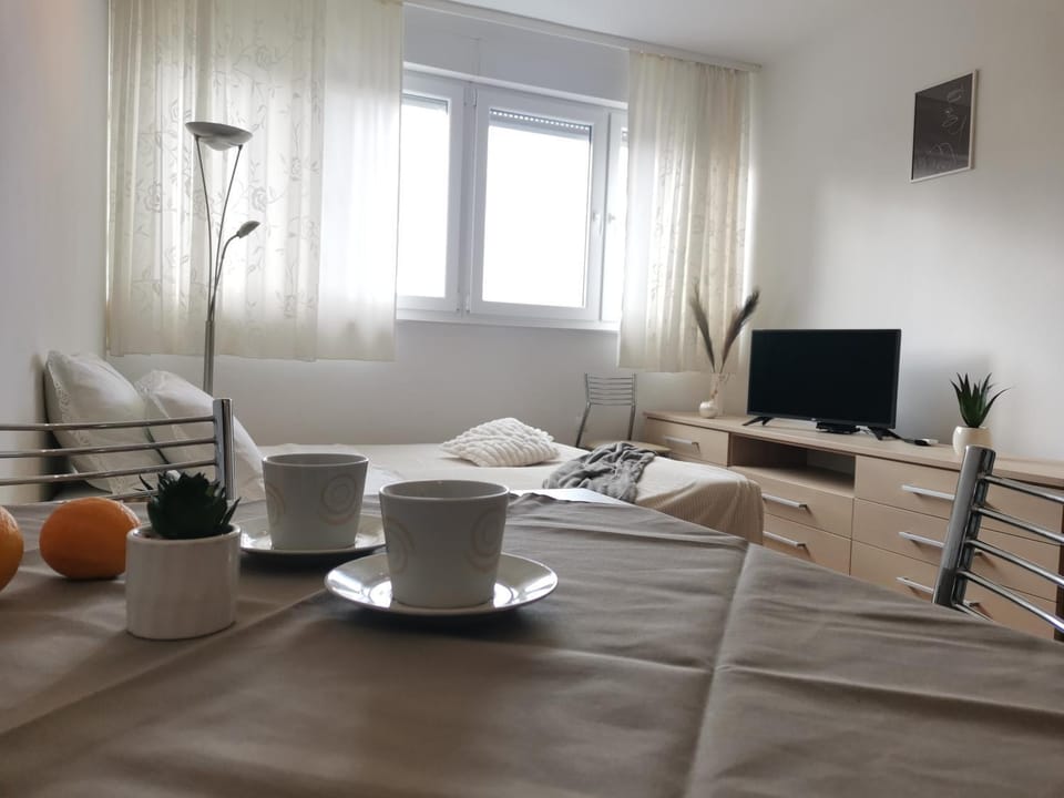 Coffee/tea facilities, Seating area, Dining area
