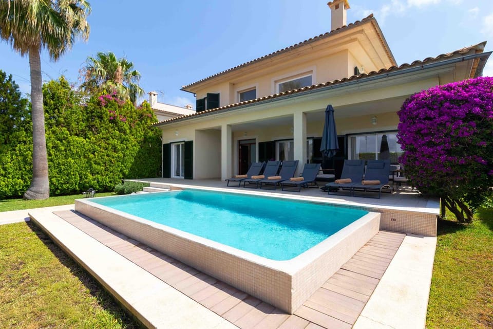Villa mar i Villa in Raiguer
