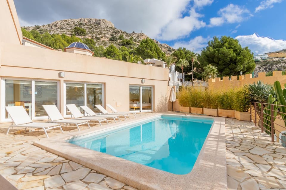 Property building, Swimming pool