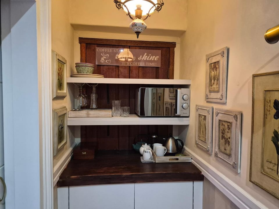 Coffee/tea facilities, Kitchen or kitchenette, pet friendly