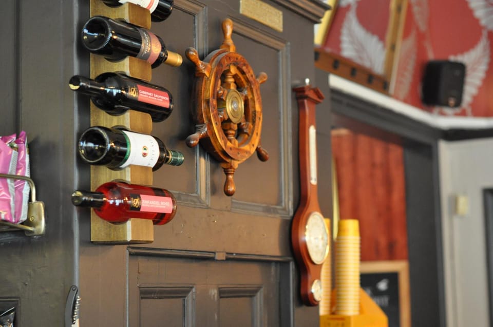 Lounge or bar, Decorative detail