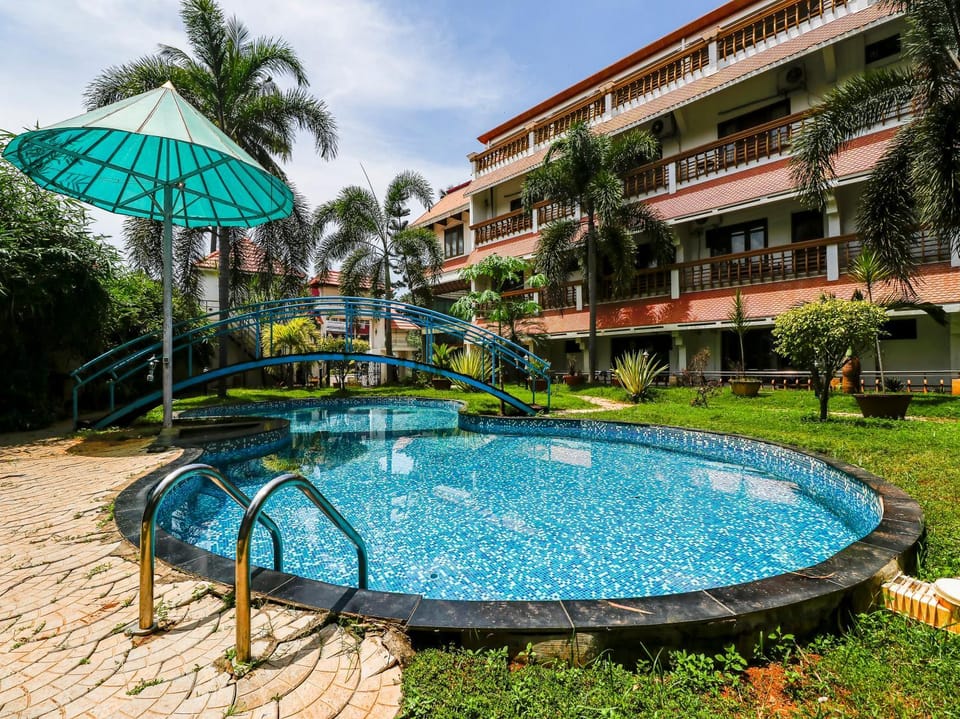 Property building, Swimming pool