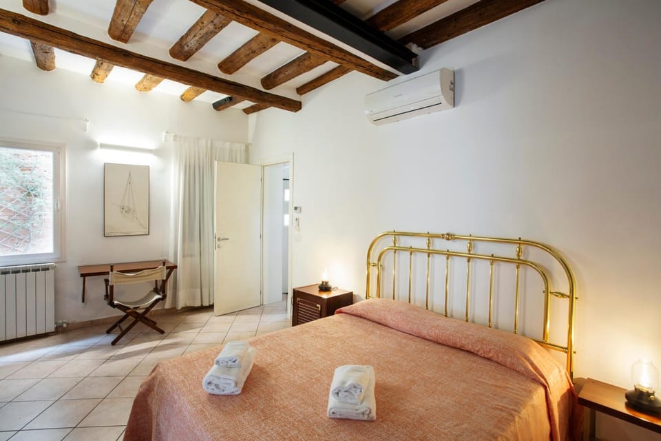 Bed, Bedroom, air conditioner